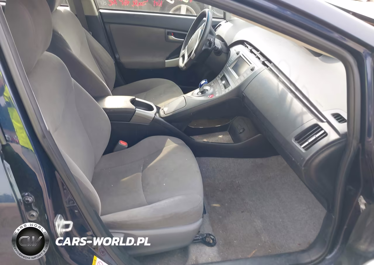 2014 Toyota Prius Three VIN:JTDKN3DU9E0379497 - 5