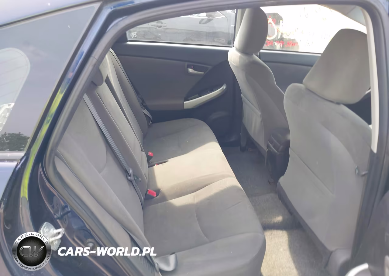 2014 Toyota Prius Three VIN:JTDKN3DU9E0379497 - 8