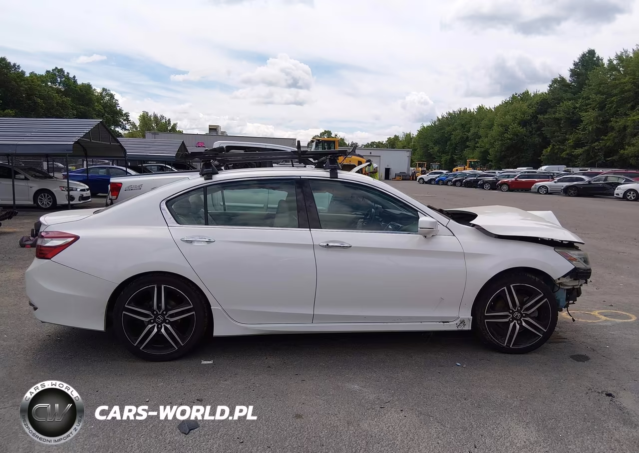 2017 Honda Accord Touring V6 VIN:1HGCR3F99HA043754 - 13