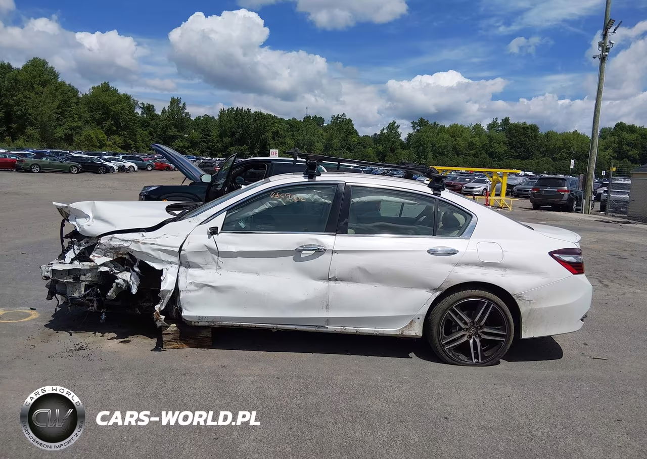 2017 Honda Accord Touring V6 VIN:1HGCR3F99HA043754 - 14