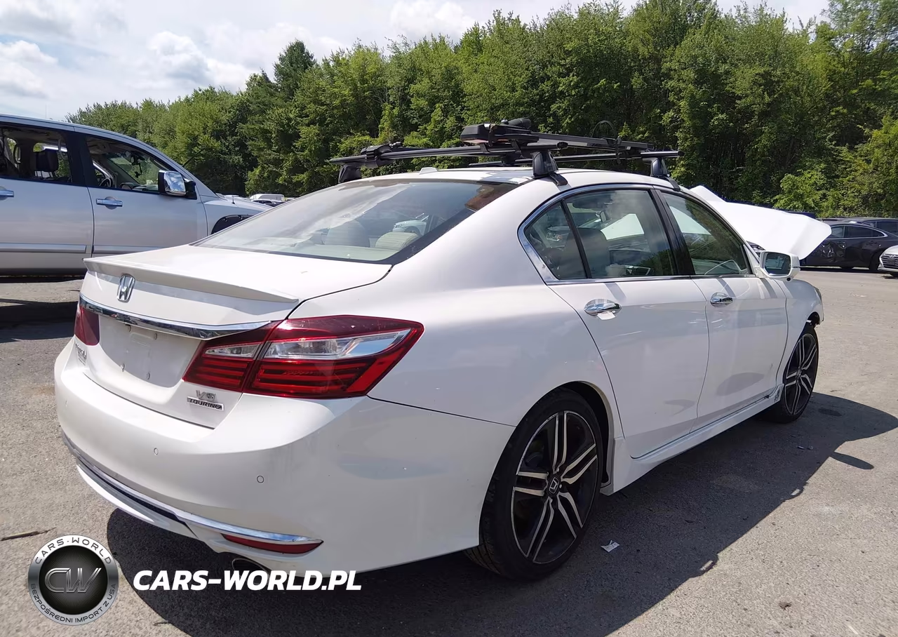 2017 Honda Accord Touring V6 VIN:1HGCR3F99HA043754 - 4