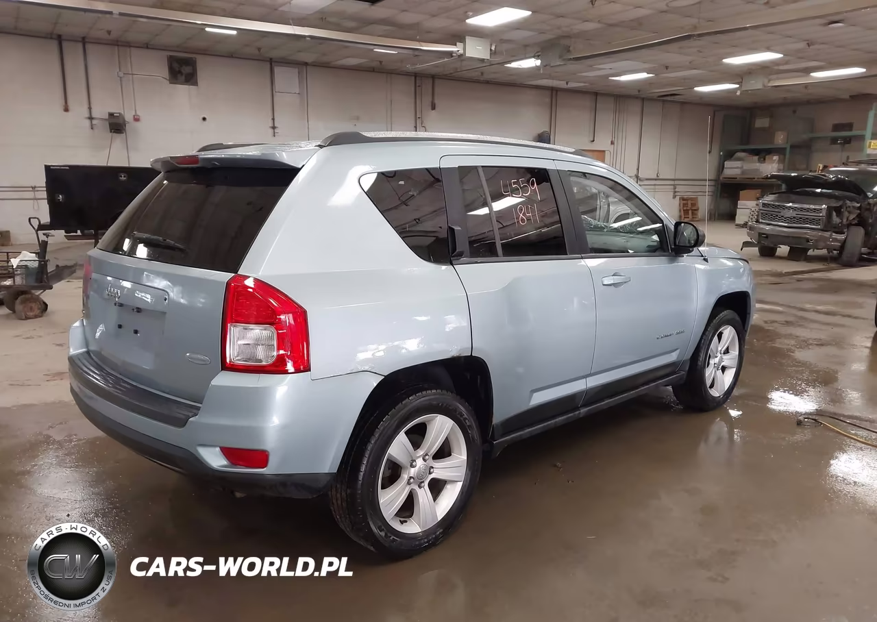 2013 Jeep Compass Latitude VIN:1C4NJDEBXDD140057 - 4