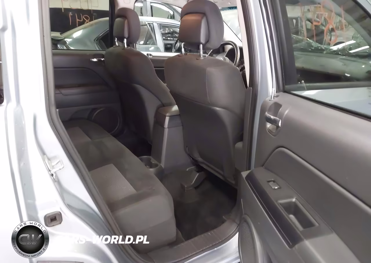 2013 Jeep Compass Latitude VIN:1C4NJDEBXDD140057 - 8