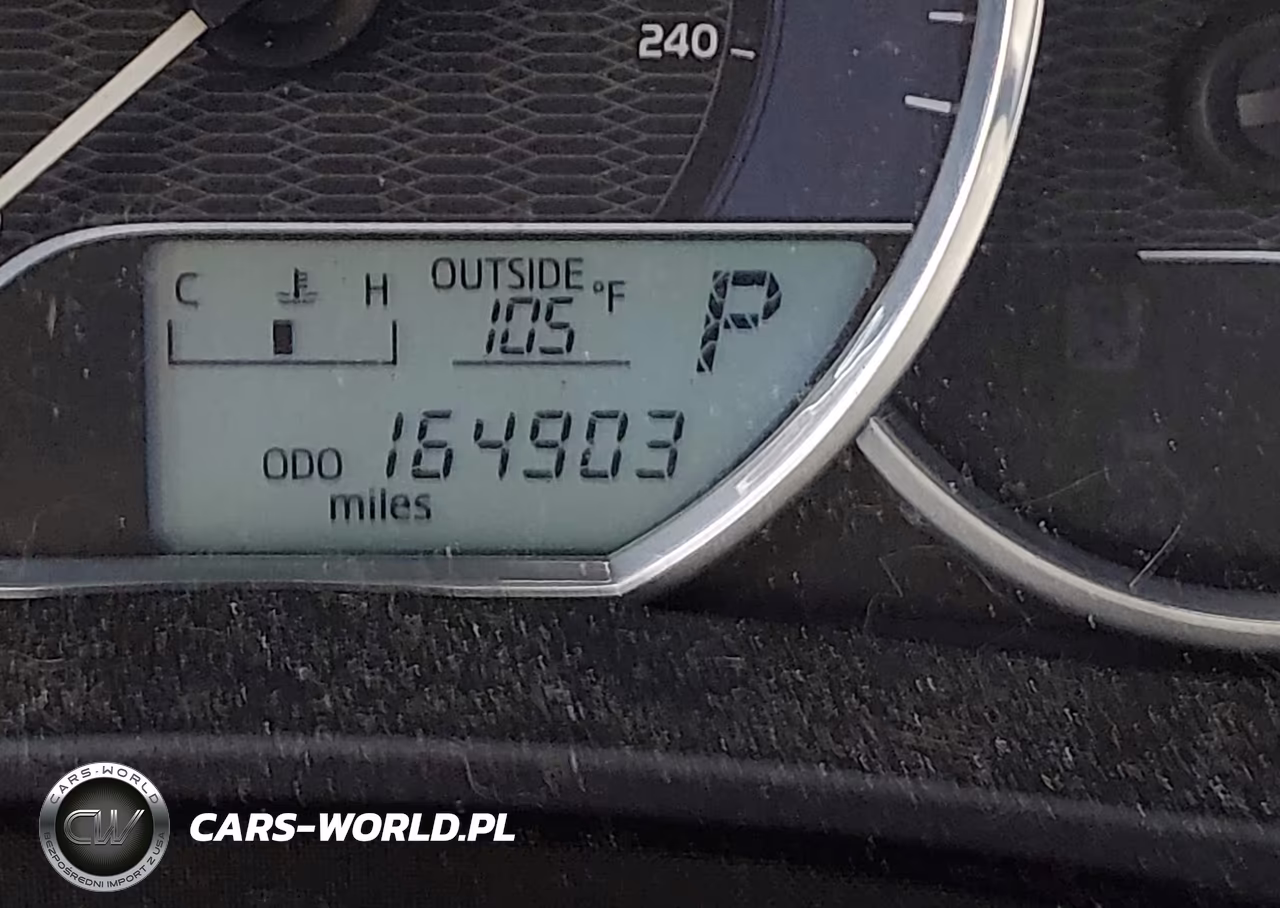 2015 Toyota Corolla L VIN:5YFBURHE2FP257032 - 15