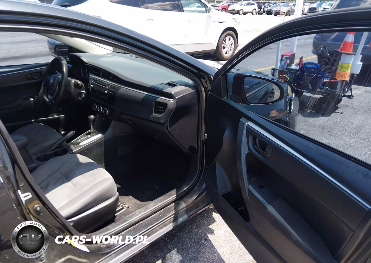2015 Toyota Corolla L VIN:5YFBURHE2FP257032 - 5