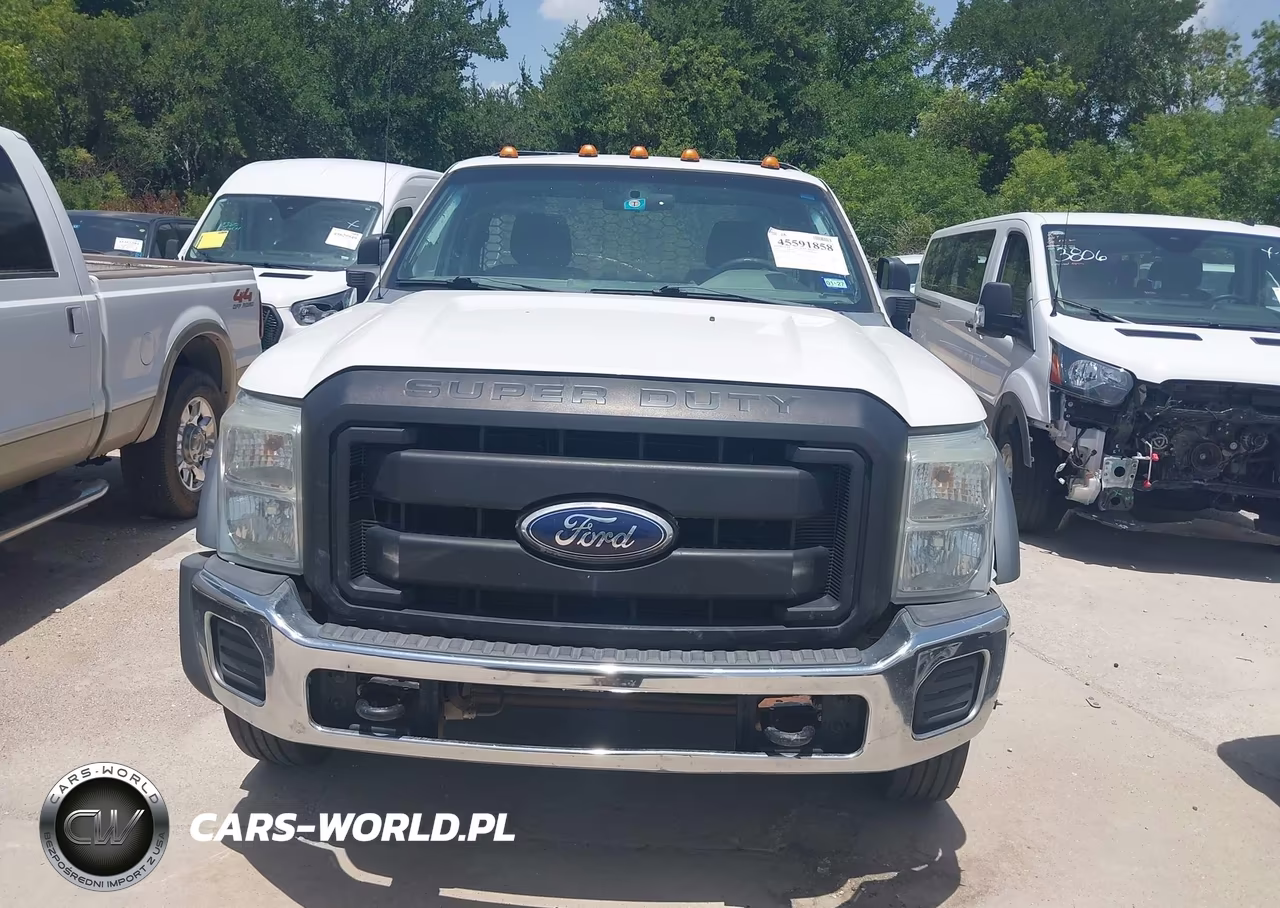 2011 Ford Super Duty F-550 Drw Xl VIN:1FDUF5GTXBEA61788 - 13