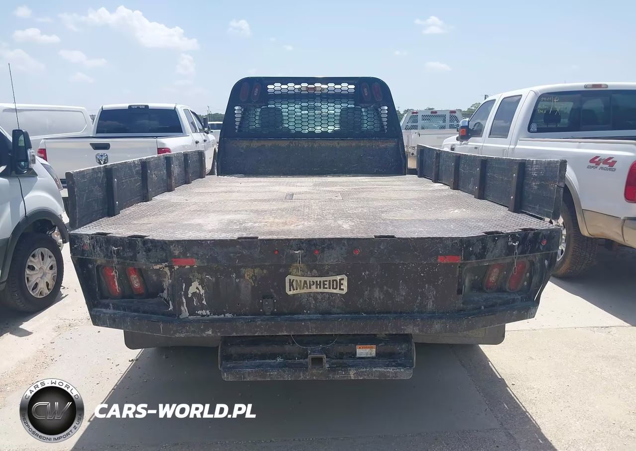 2011 Ford Super Duty F-550 Drw Xl VIN:1FDUF5GTXBEA61788 - 16