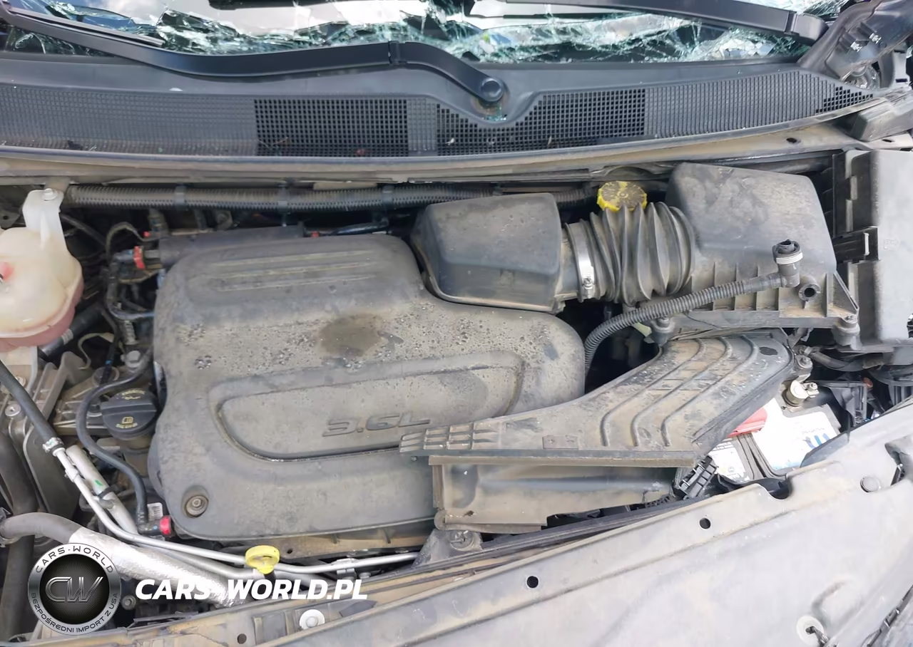 2019 Chrysler Pacifica Touring L VIN:2C4RC1BGXKR593874 - 10
