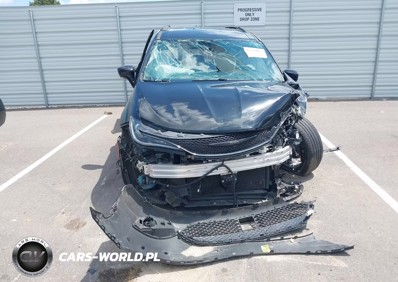 2019 Chrysler Pacifica Touring L VIN:2C4RC1BGXKR593874 - 12