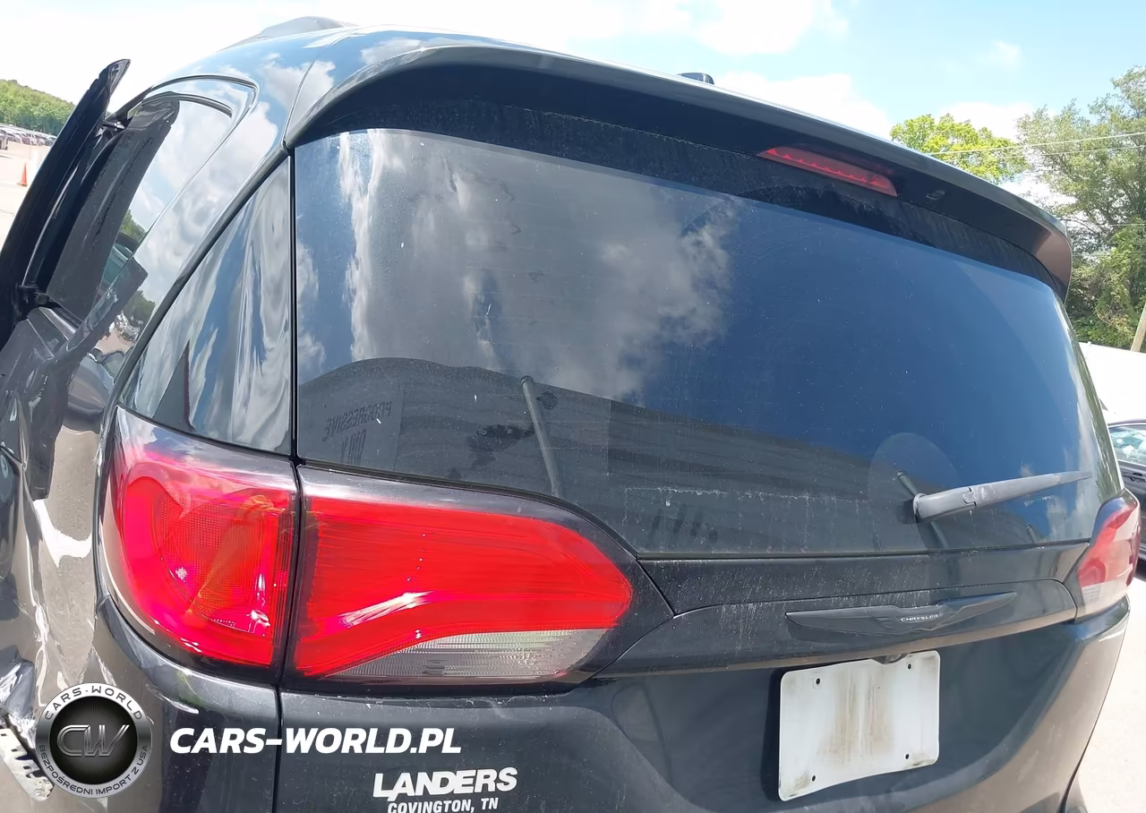 2019 Chrysler Pacifica Touring L VIN:2C4RC1BGXKR593874 - 16