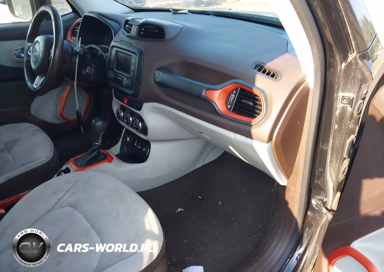 2015 Jeep Renegade Latitude VIN:ZACCJBBT0FPB56886 - 5