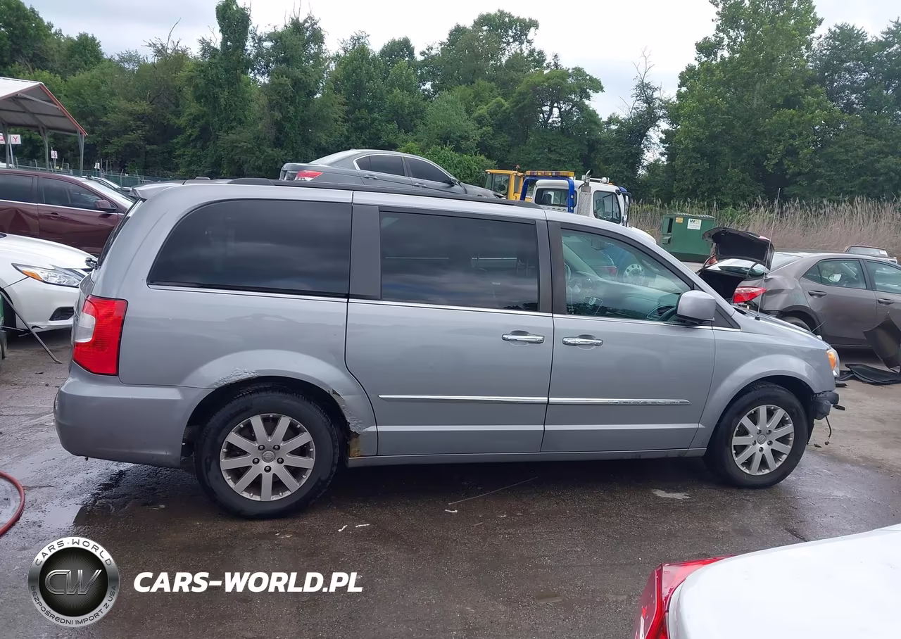 2014 Chrysler Town & Country Touring VIN:2C4RC1BG8ER453634 - 14
