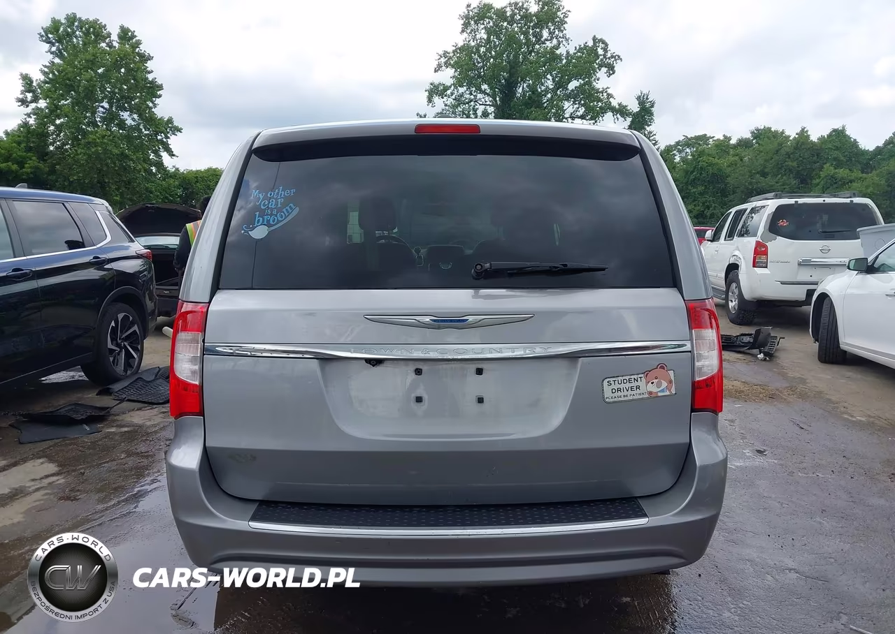 2014 Chrysler Town & Country Touring VIN:2C4RC1BG8ER453634 - 17