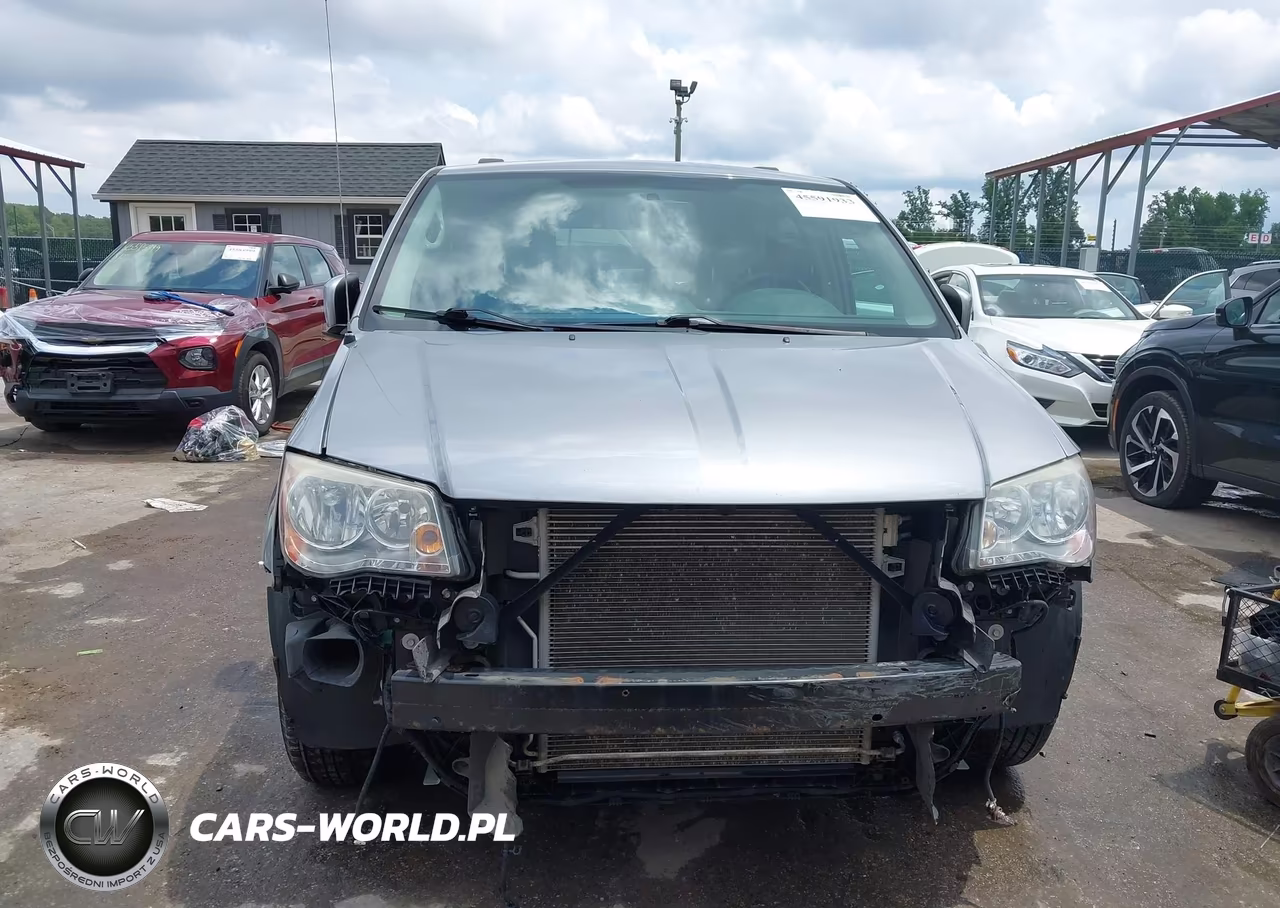 2014 Chrysler Town & Country Touring VIN:2C4RC1BG8ER453634 - 6