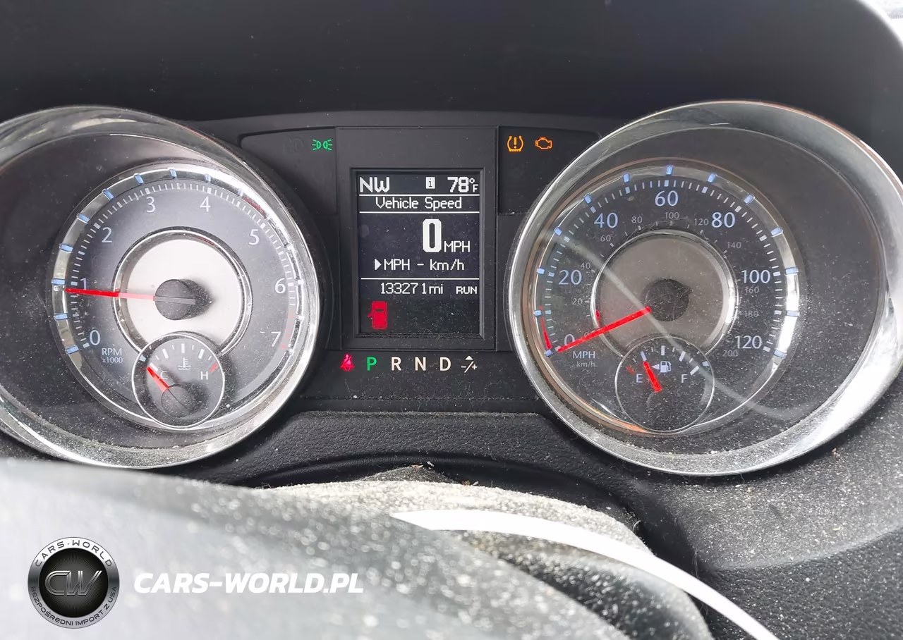 2014 Chrysler Town & Country Touring VIN:2C4RC1BG8ER453634 - 7