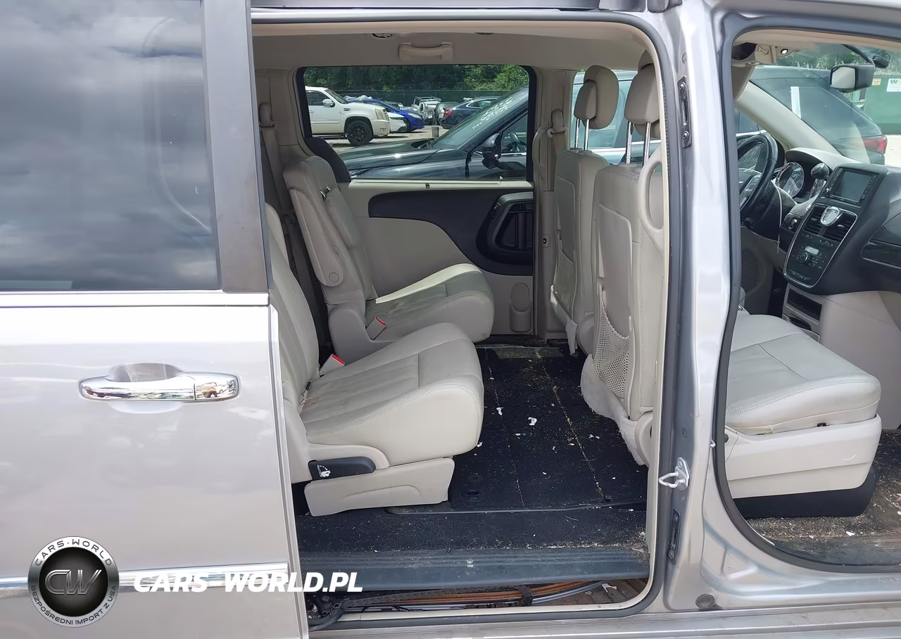 2014 Chrysler Town & Country Touring VIN:2C4RC1BG8ER453634 - 8