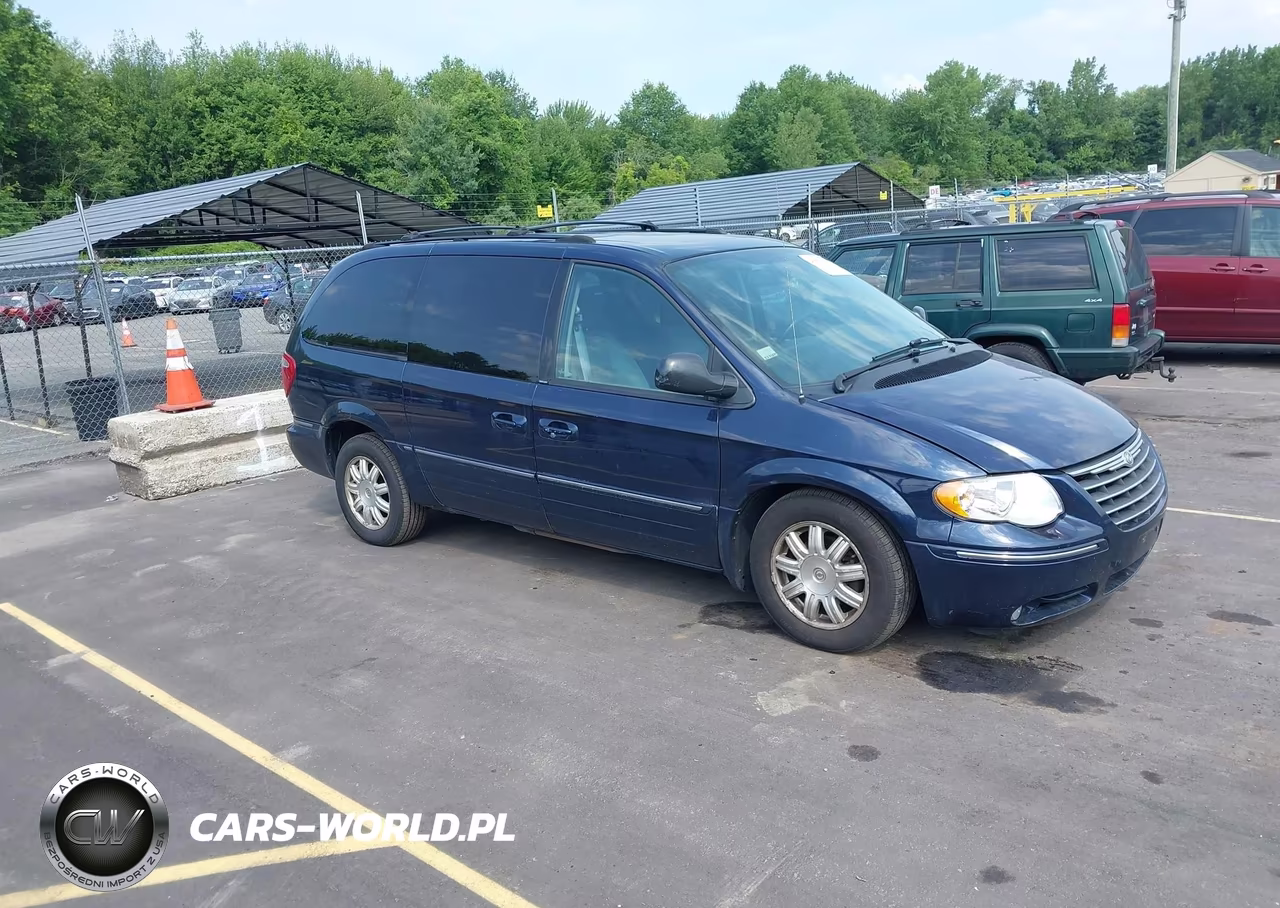 2005 Chrysler Town & Country Touring