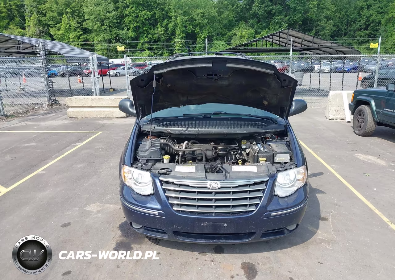 2005 Chrysler Town & Country Touring VIN:2C4GP54L95R491290 - 10