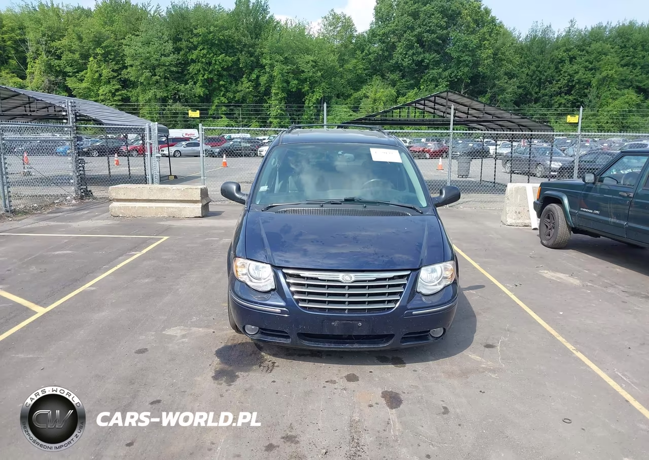 2005 Chrysler Town & Country Touring VIN:2C4GP54L95R491290 - 12