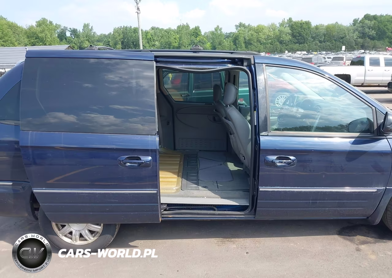 2005 Chrysler Town & Country Touring VIN:2C4GP54L95R491290 - 8