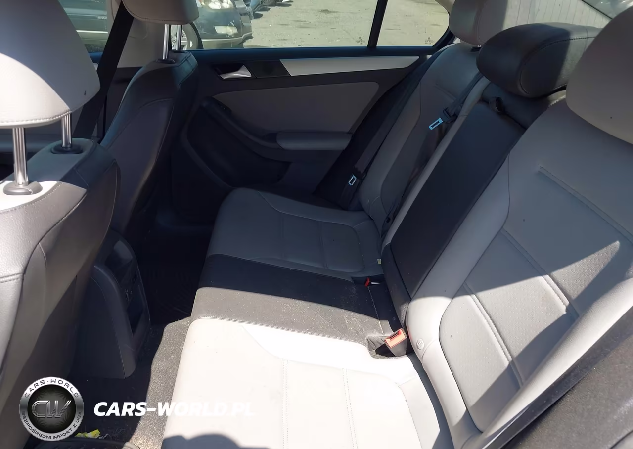 2014 Volkswagen Jetta Hybrid Sel Premium VIN:3VW637AJ1EM299369 - 8