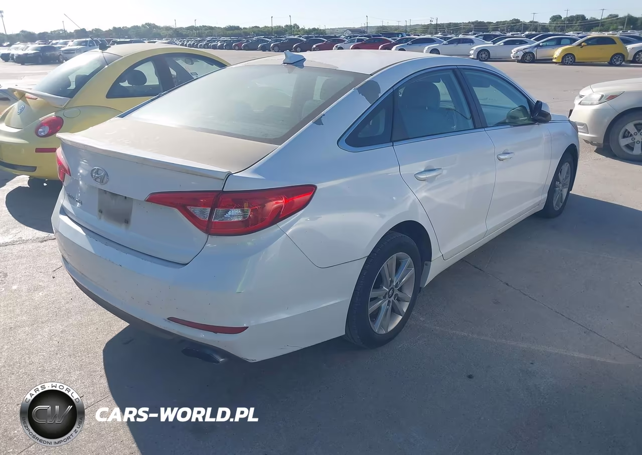 2015 Hyundai Sonata Se VIN:5NPE24AF5FH135383 - 4