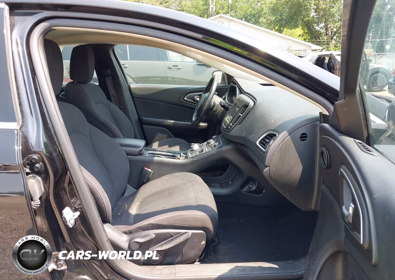 2015 Chrysler 200 Limited VIN:1C3CCCAB4FN617455 - 5