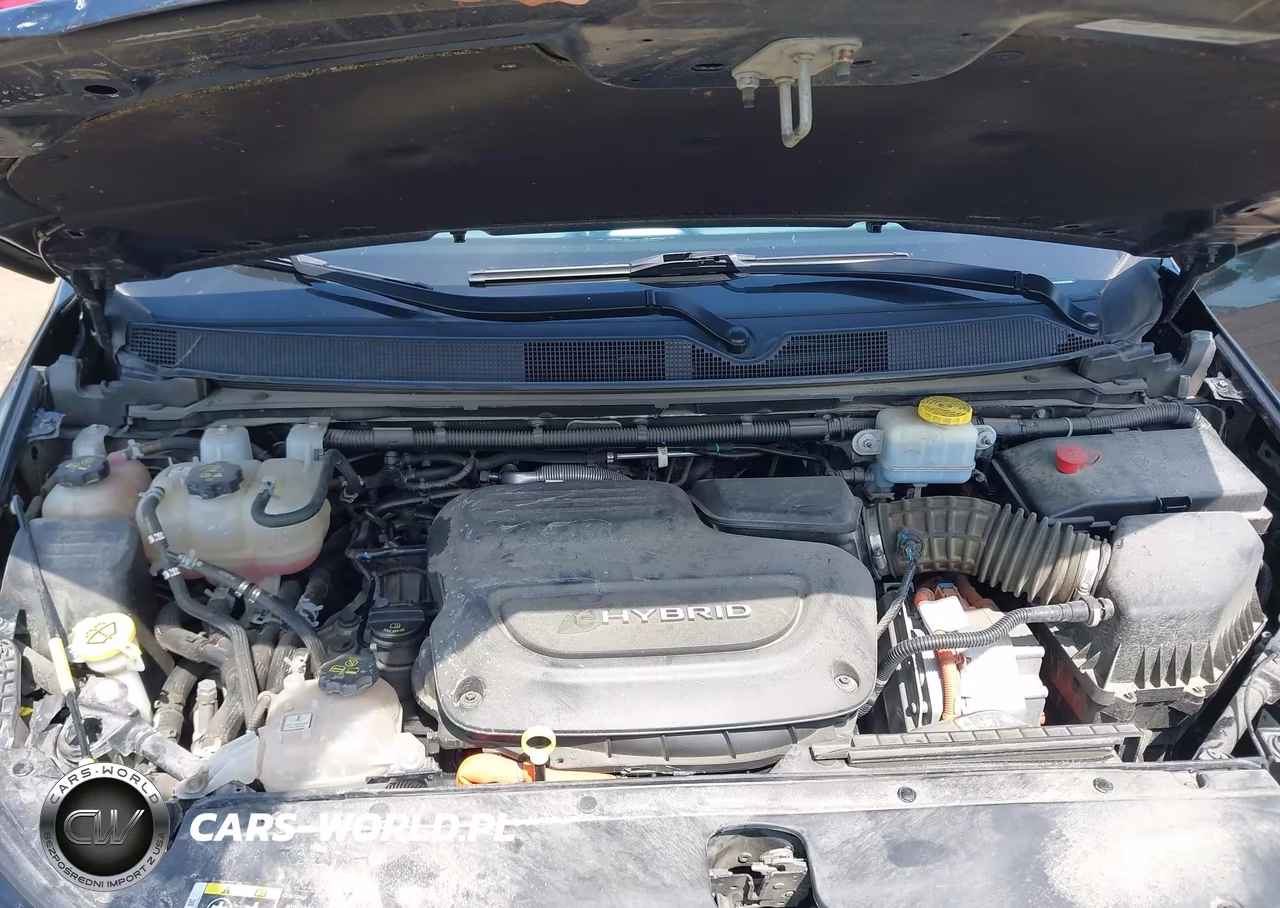 2021 Chrysler Pacifica Hybrid Limited VIN:2C4RC1S72MR510697 - 10