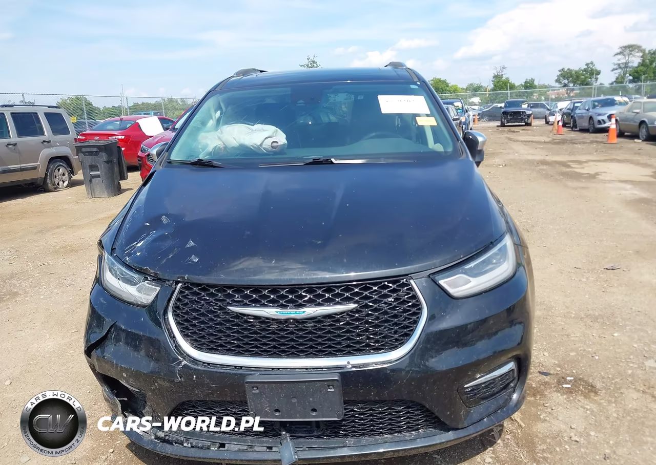 2021 Chrysler Pacifica Hybrid Limited VIN:2C4RC1S72MR510697 - 12