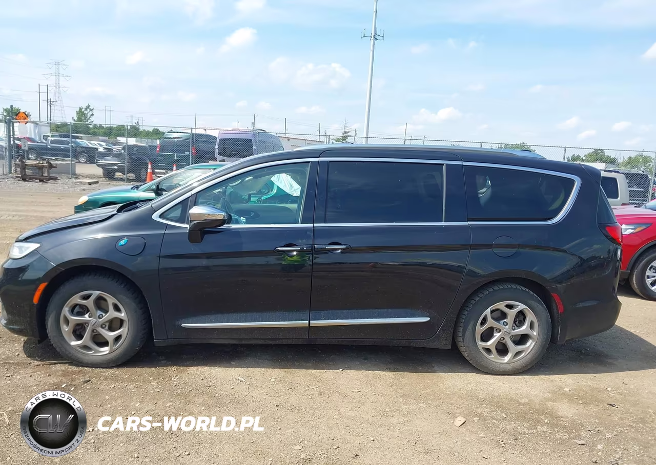 2021 Chrysler Pacifica Hybrid Limited VIN:2C4RC1S72MR510697 - 14