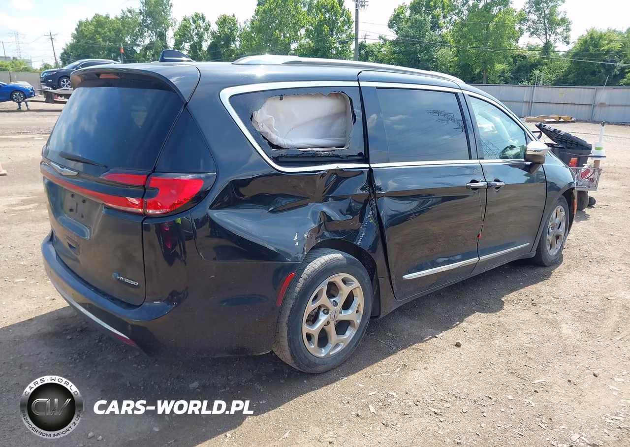 2021 Chrysler Pacifica Hybrid Limited VIN:2C4RC1S72MR510697 - 4