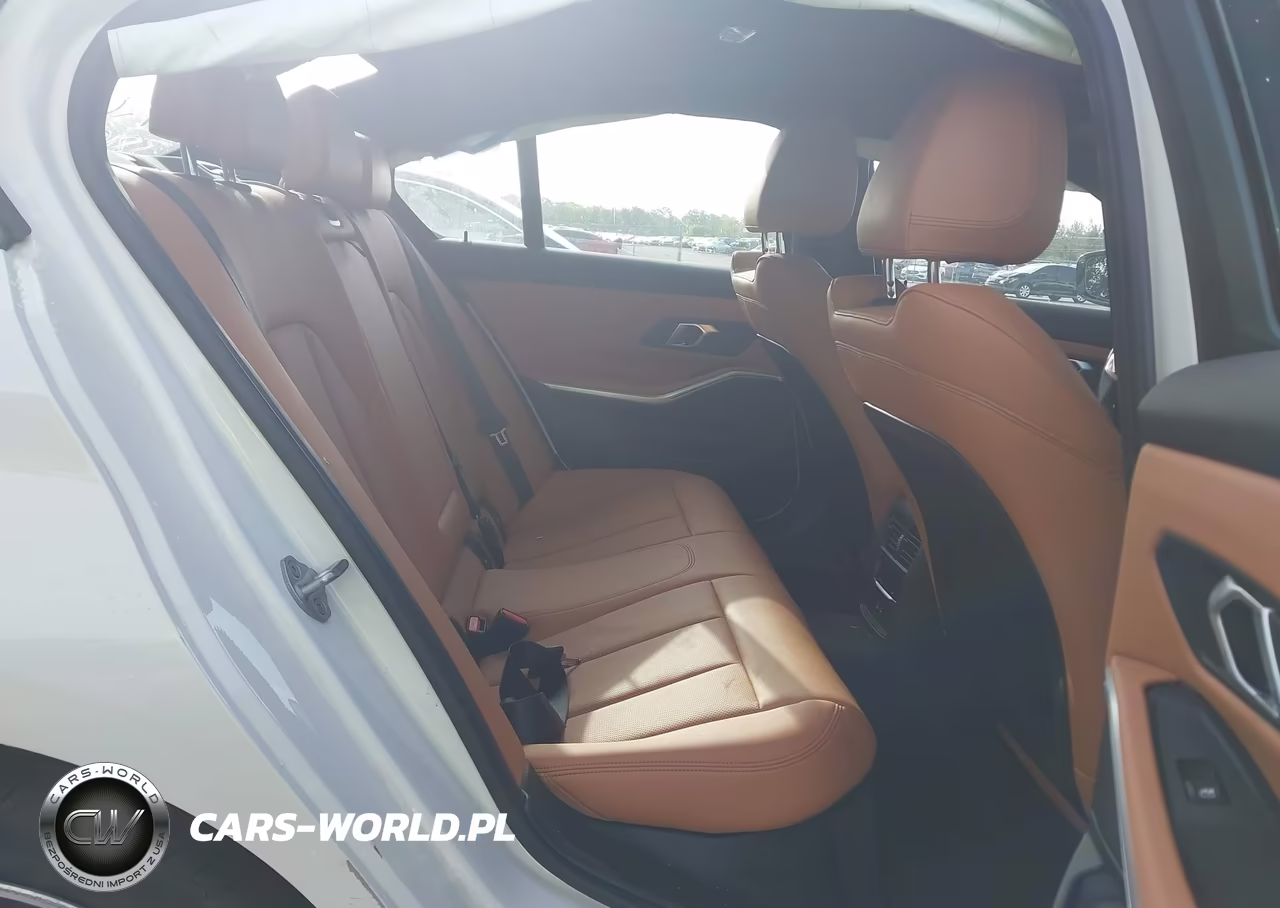 2024 BMW 330I VIN:3MW69FF03R8E03819 - 8