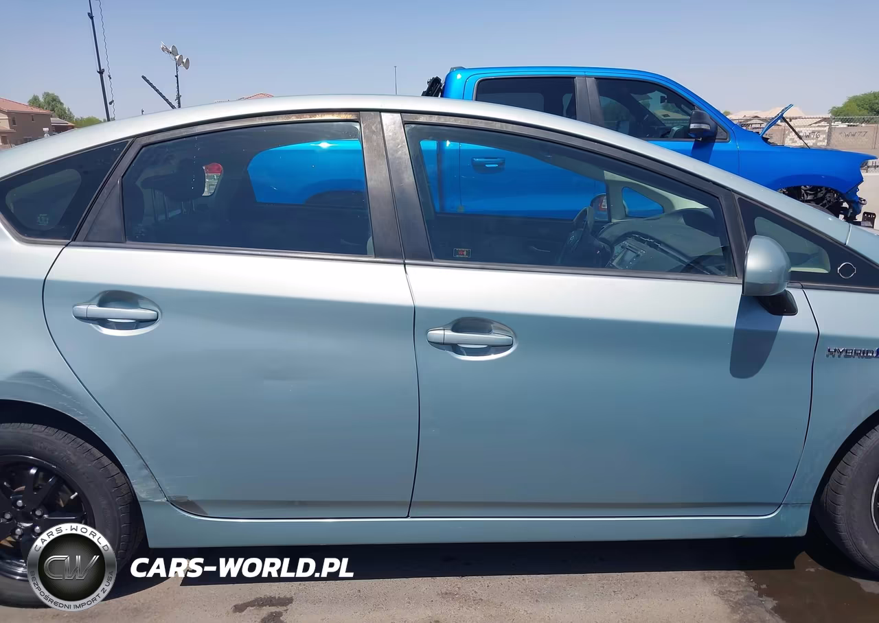 2013 Toyota Prius Three VIN:JTDKN3DU5D1634462 - 13