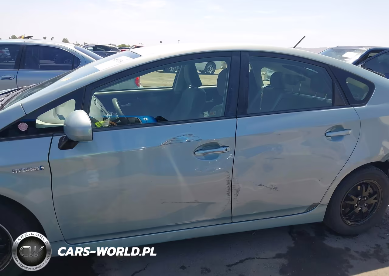2013 Toyota Prius Three VIN:JTDKN3DU5D1634462 - 14