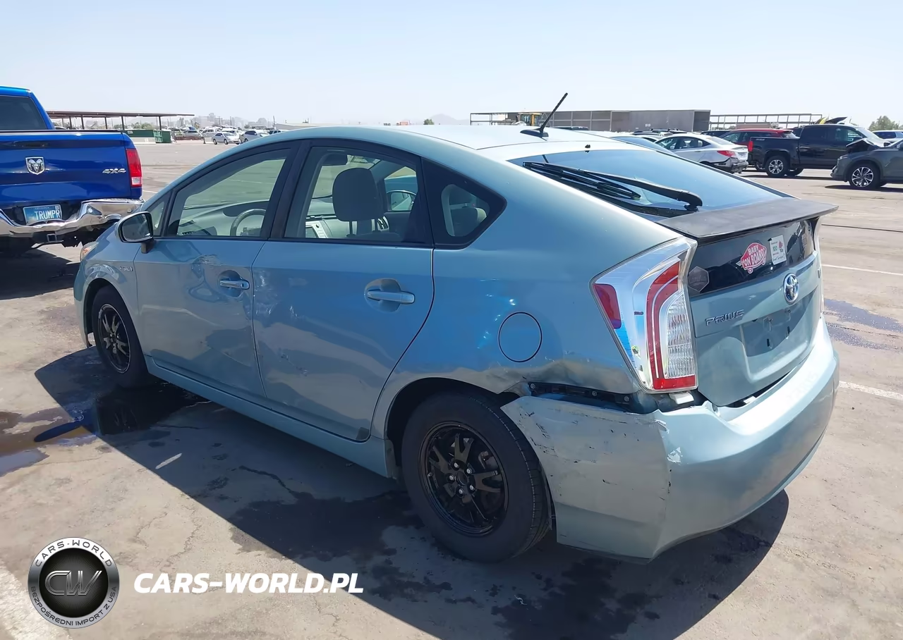 2013 Toyota Prius Three VIN:JTDKN3DU5D1634462 - 3