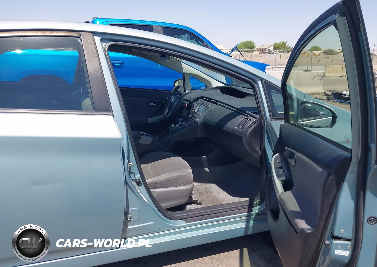 2013 Toyota Prius Three VIN:JTDKN3DU5D1634462 - 5