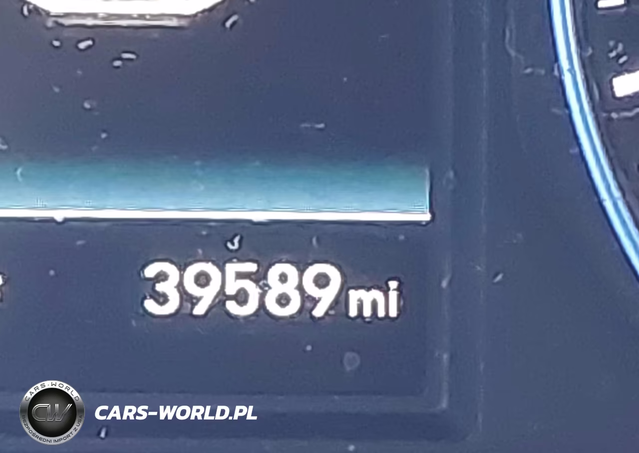 2019 Hyundai Kona Ultimate VIN:KM8K5CA58KU377611 - 16