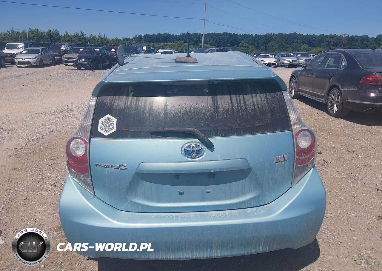 2013 Toyota Prius C Three VIN:JTDKDTB39D1054869 - 16