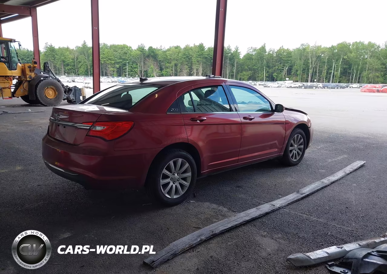 2014 Chrysler 200 Touring VIN:1C3CCBBB7EN197827 - 4