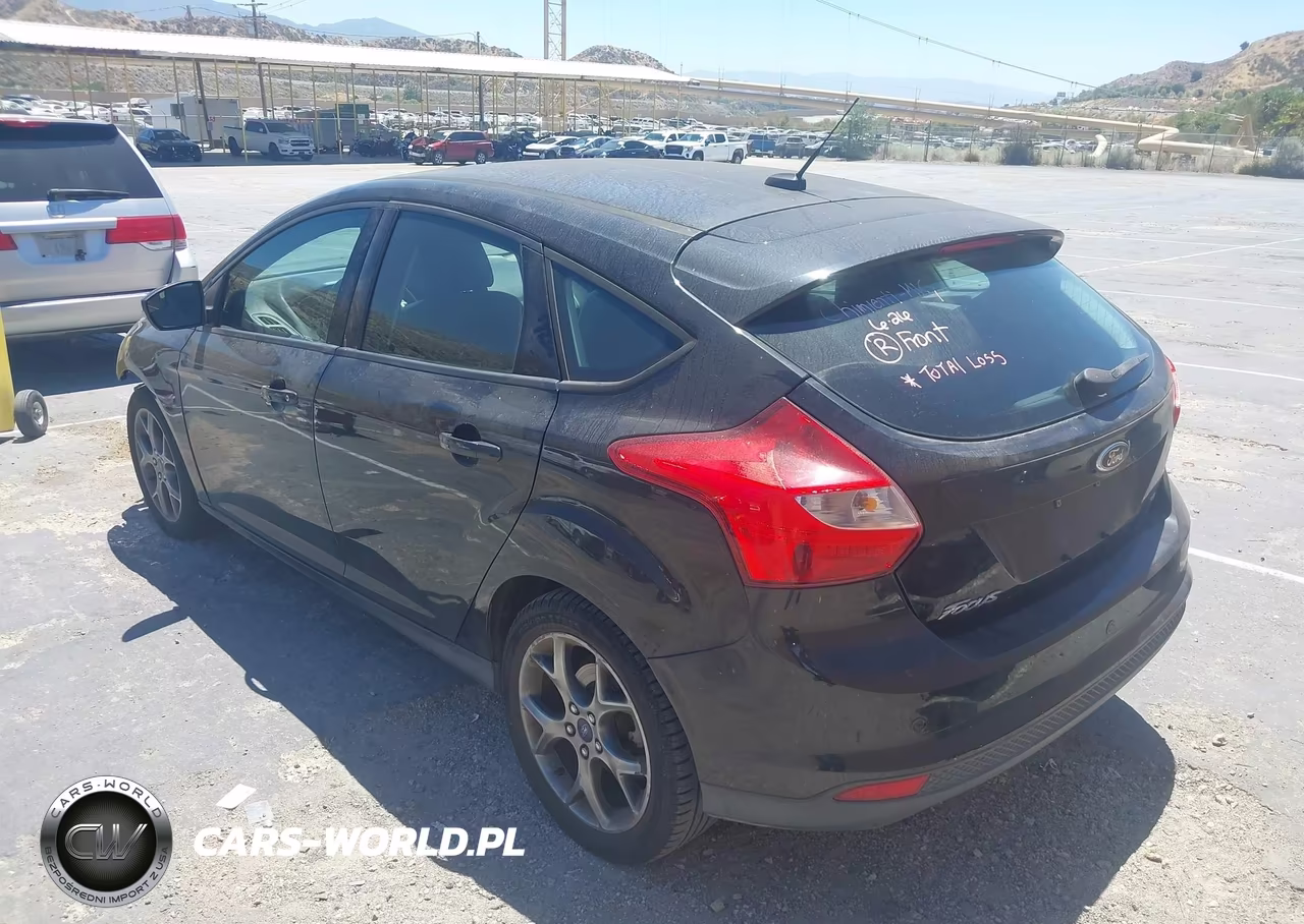 2014 Ford Focus Se VIN:1FADP3K27EL300403 - 3