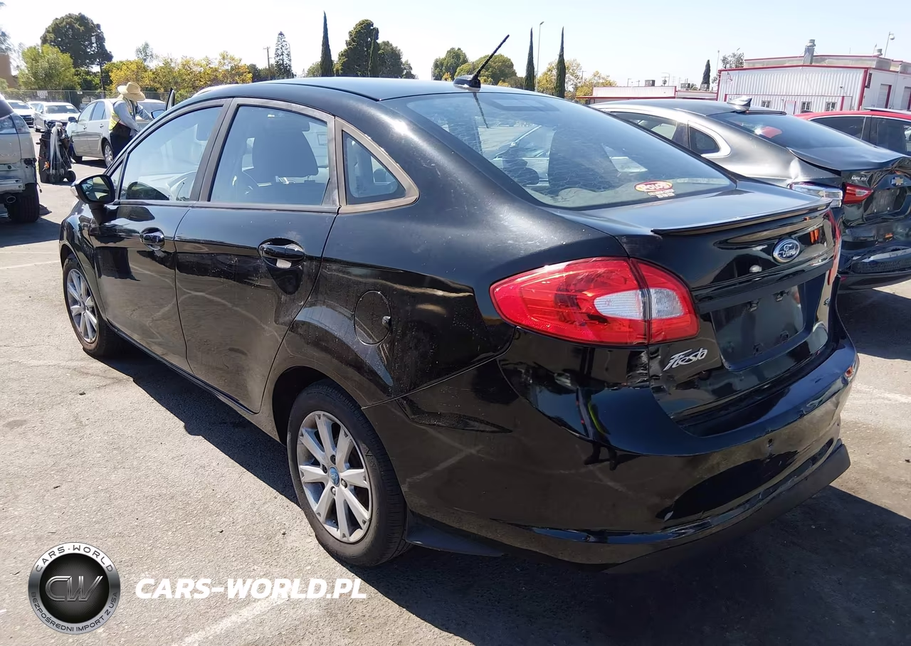 2013 Ford Fiesta Se VIN:3FADP4BJ7DM208105 - 3