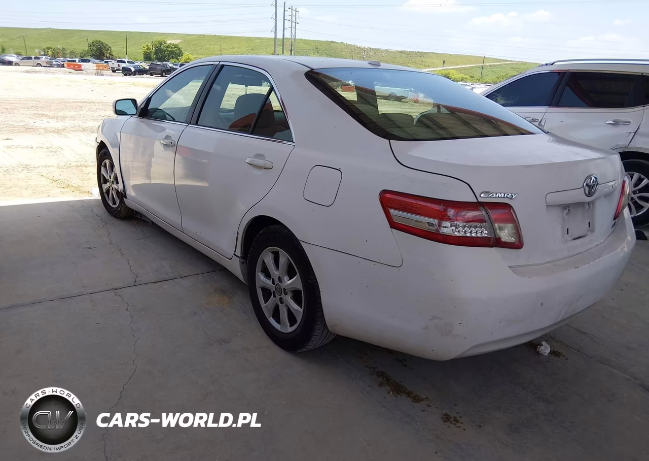 2010 Toyota Camry Le VIN:4T1BF3EK9AU557966 - 3