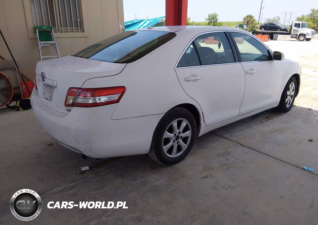 2010 Toyota Camry Le VIN:4T1BF3EK9AU557966 - 4