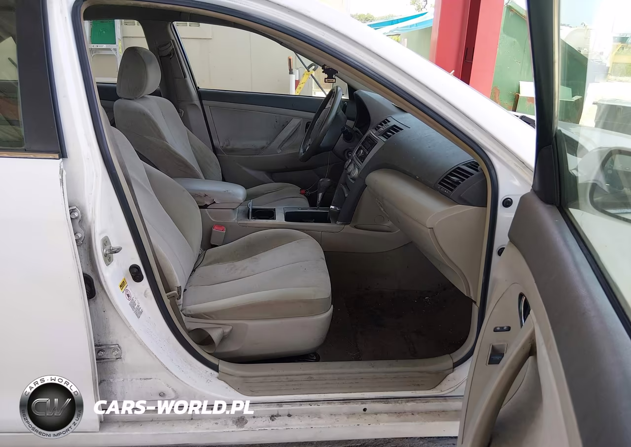 2010 Toyota Camry Le VIN:4T1BF3EK9AU557966 - 5