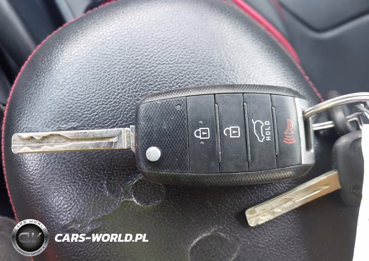 2014 Kia Soul + VIN:KNDJP3A52E7031017 - 11
