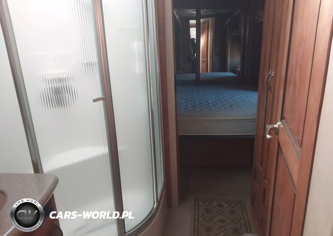 2012 Roadmaster Rail Monocoque Motorhome VIN:51Z4D5648C1056681 - 8