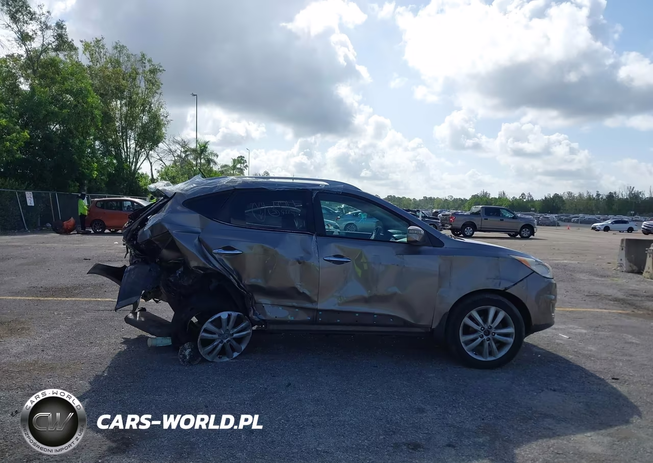 2011 Hyundai Tucson Limited VIN:KM8JU3AC7BU297701 - 13