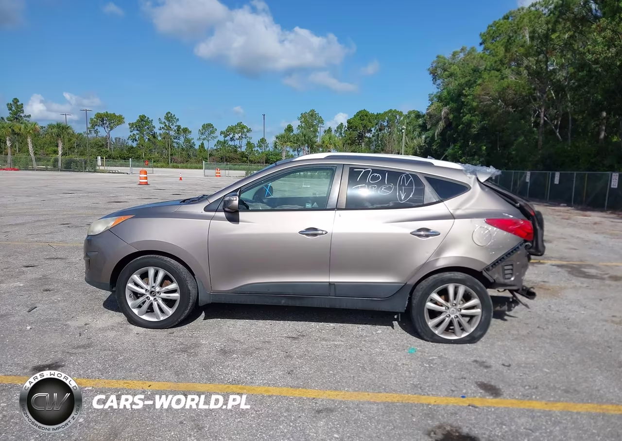 2011 Hyundai Tucson Limited VIN:KM8JU3AC7BU297701 - 14