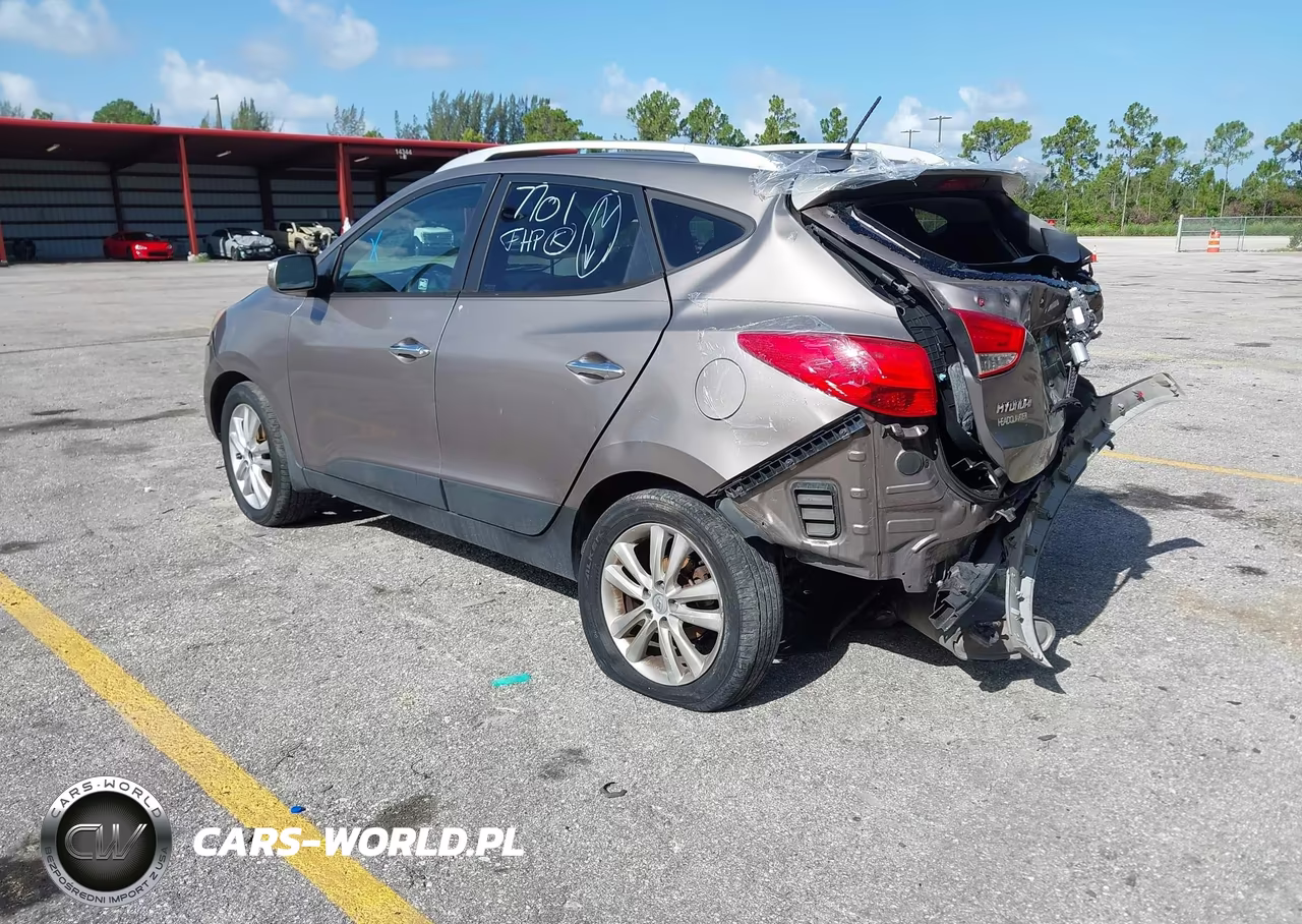 2011 Hyundai Tucson Limited VIN:KM8JU3AC7BU297701 - 3