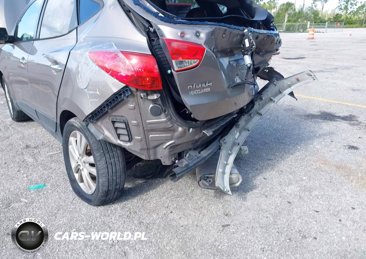 2011 Hyundai Tucson Limited VIN:KM8JU3AC7BU297701 - 6